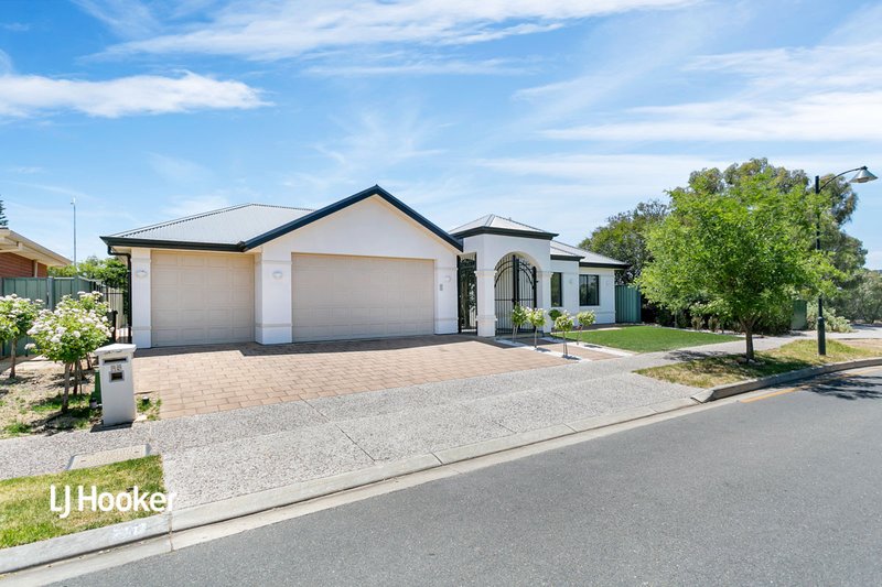 10 Hinchinbrook Avenue, Mawson Lakes SA 5095