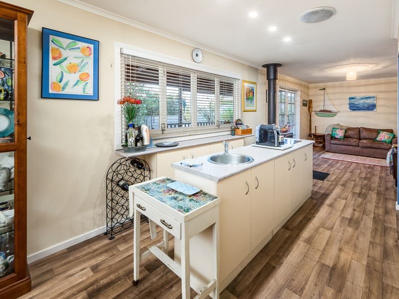 Photo - 10 Hindmarsh Street, Clayton Bay SA 5256 - Image 3