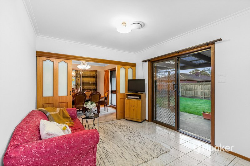 Photo - 10 Hoddle Way, Altona Meadows VIC 3028 - Image 6