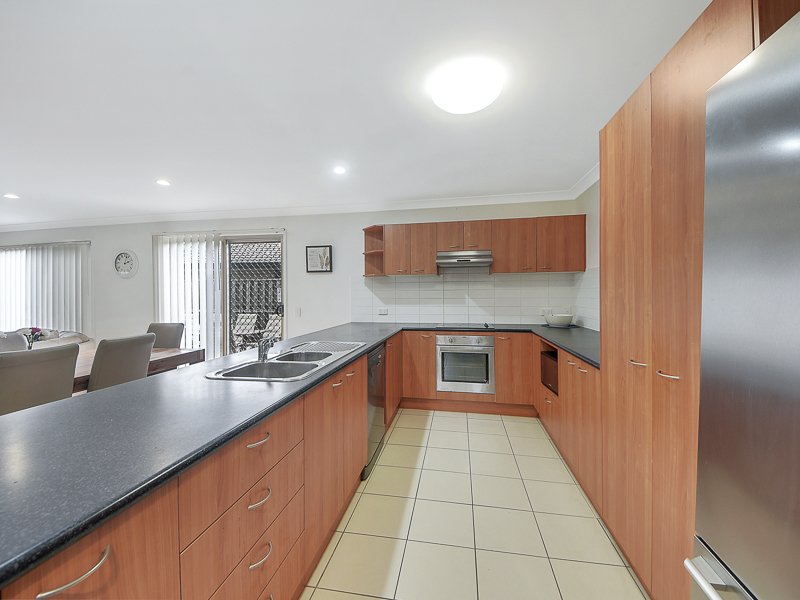 Photo - 10 Hollywood Avenue, Bellmere QLD 4510 - Image 2