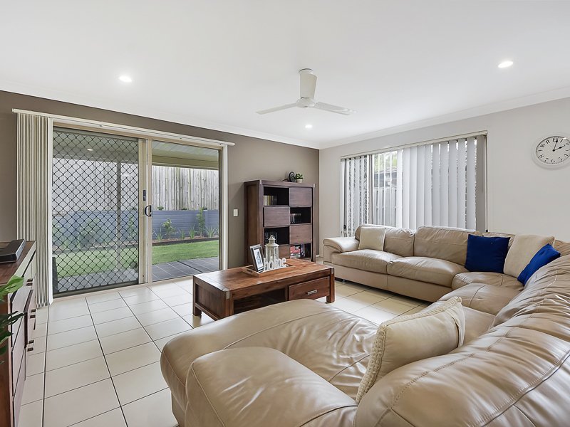 Photo - 10 Hollywood Avenue, Bellmere QLD 4510 - Image 4