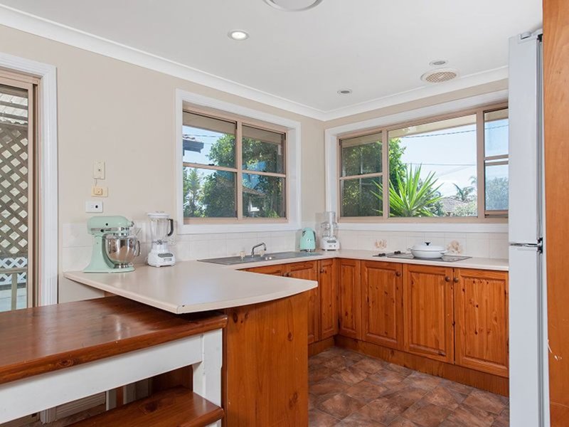 Photo - 10 Holms Place, Anna Bay NSW 2316 - Image 3