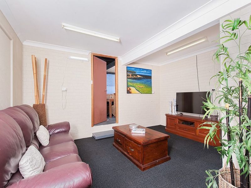 Photo - 10 Holms Place, Anna Bay NSW 2316 - Image 12