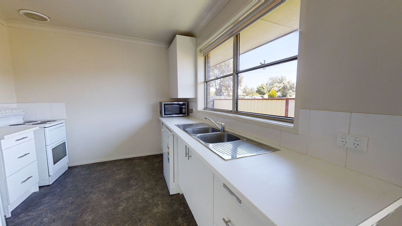 7-bedroom house at 10 HONEYSUCKLE STREET, Eaglehawk VIC 3556, Greater Bendigo, Victoria