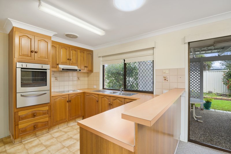 Photo - 10 Honeywood Court, Burleigh Waters QLD 4220 - Image 2