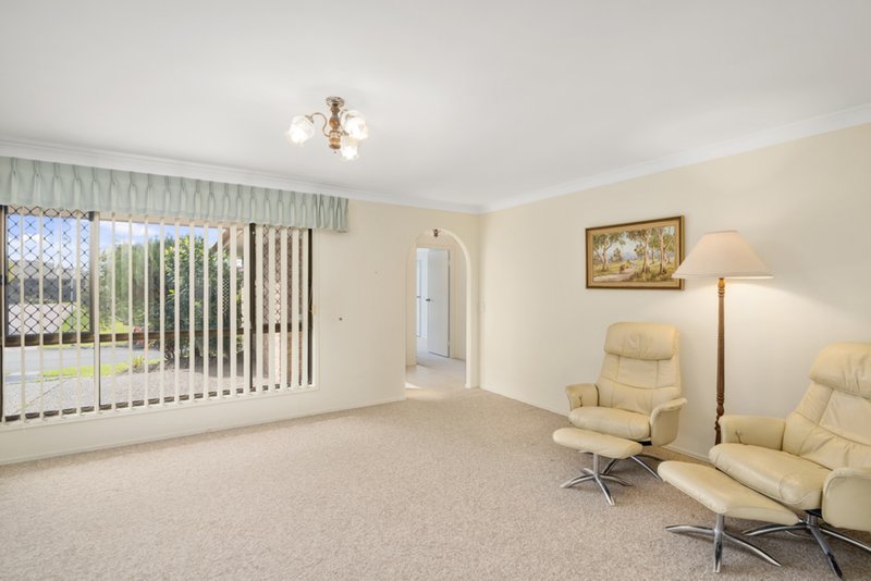 Photo - 10 Honeywood Court, Burleigh Waters QLD 4220 - Image 4