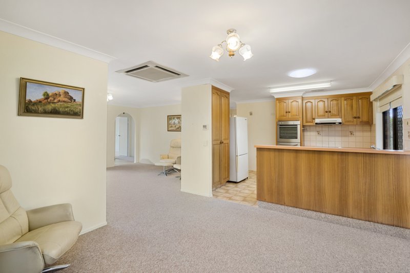 Photo - 10 Honeywood Court, Burleigh Waters QLD 4220 - Image 5