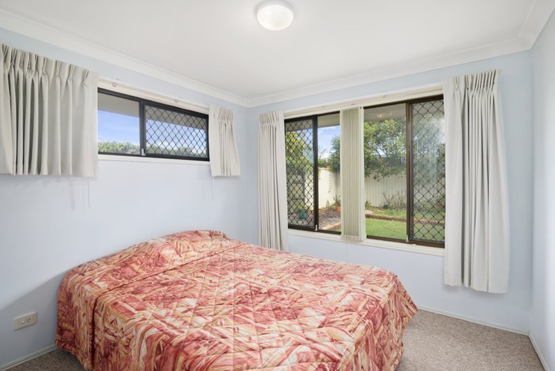 Photo - 10 Honeywood Court, Burleigh Waters QLD 4220 - Image 11