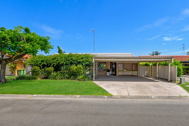 Photo - 10 Hood Court, Mermaid Waters QLD 4218 - Image 3