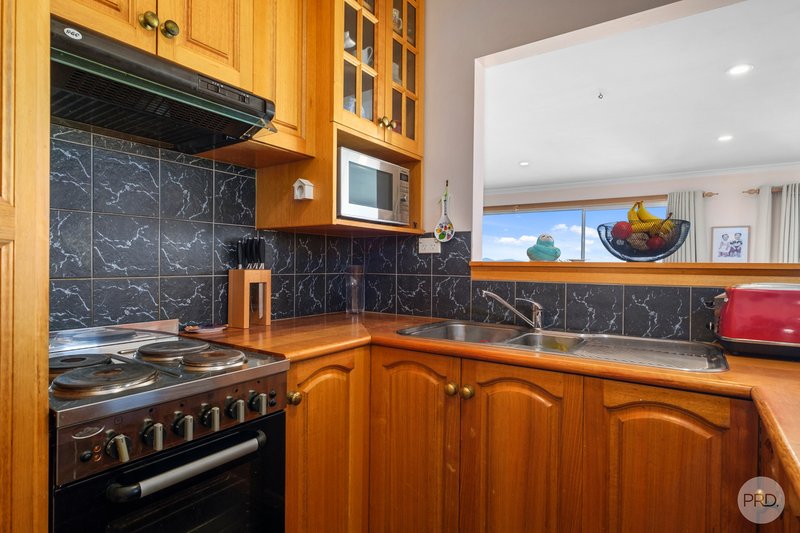 Photo - 10 Hooper Crescent, Mount Stuart TAS 7000 - Image 7