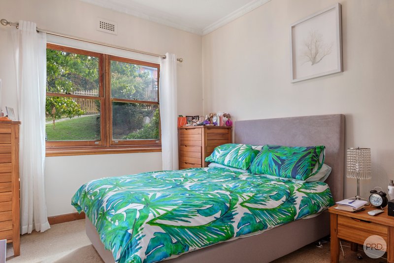 Photo - 10 Hooper Crescent, Mount Stuart TAS 7000 - Image 12