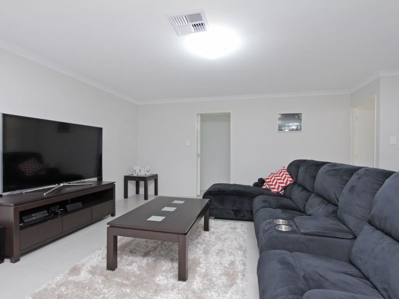 Photo - 10 Houdan Street, Southern River WA 6110 - Image 6