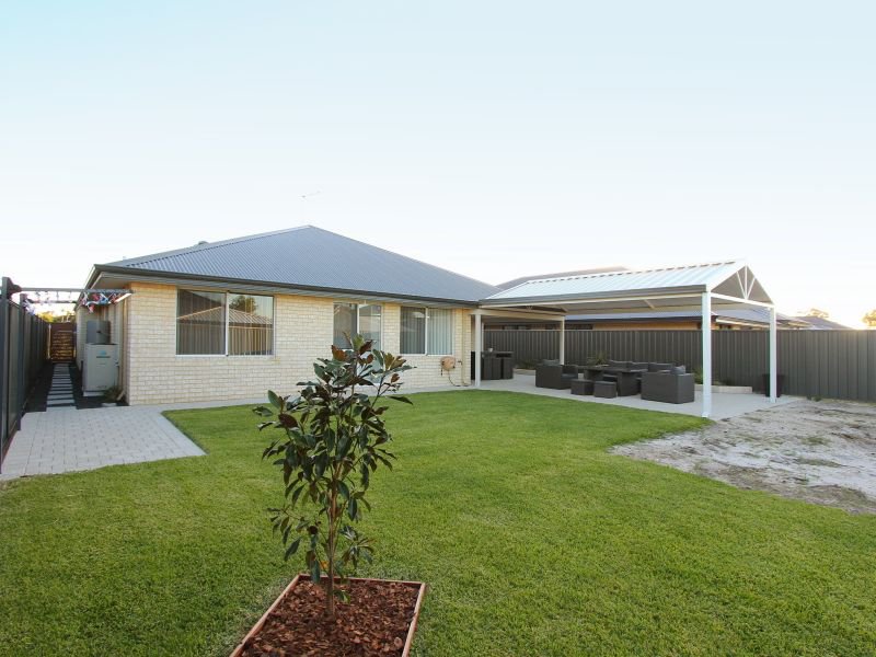 Photo - 10 Houdan Street, Southern River WA 6110 - Image 15