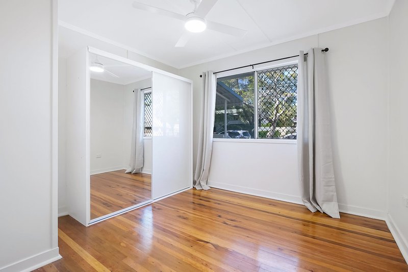 Photo - 10 Houghton Avenue, Redcliffe QLD 4020 - Image 8