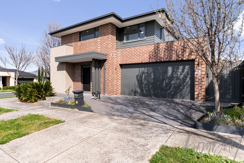 Photo - 10 Hues Street, Mickleham VIC 3064 - Image 2