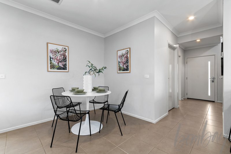 Photo - 10 Hues Street, Mickleham VIC 3064 - Image 6