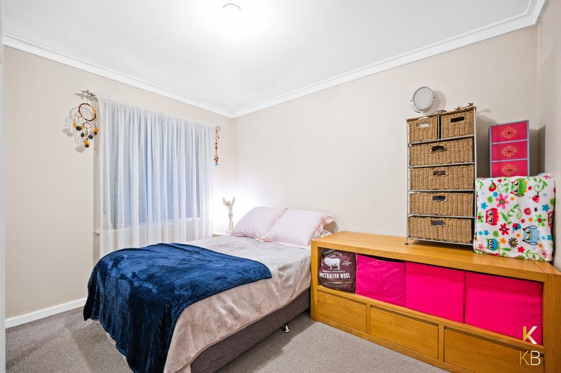 Photo - 10 Hume Ct , Parmelia WA 6167 - Image 12