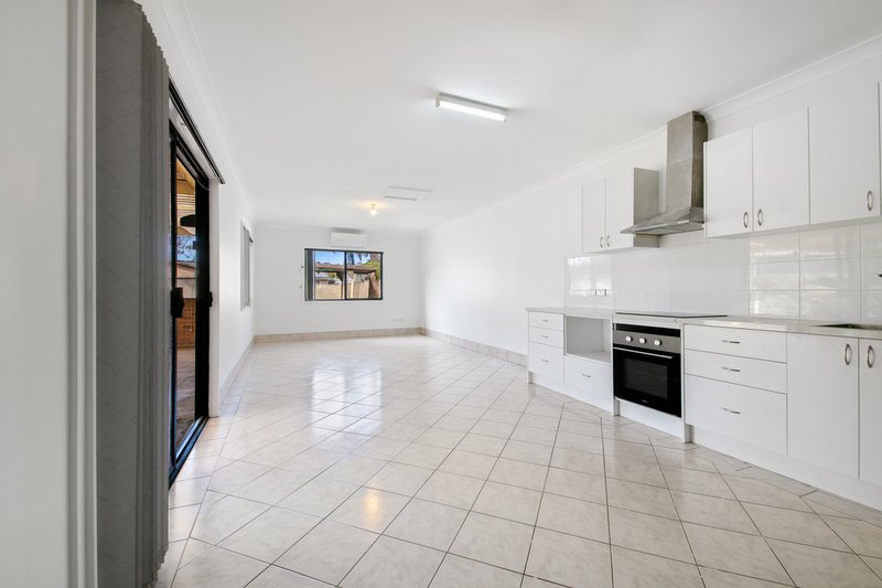 Photo - 10 Hunter Street, Charmhaven NSW 2263 - Image 9