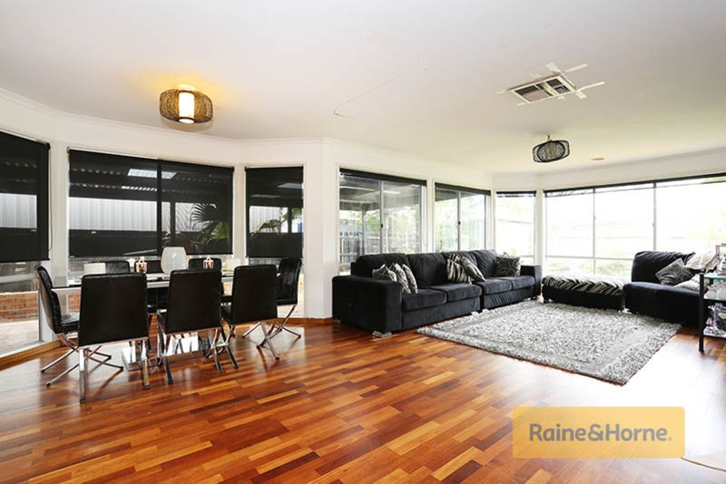 Photo - 10 Huntingdale Court, Craigieburn VIC 3064 - Image 6