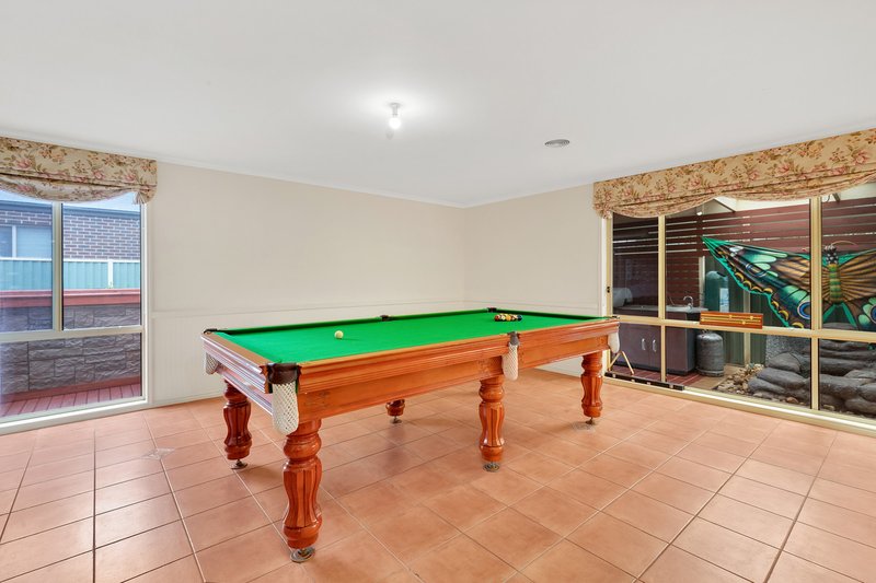 Photo - 10 Huntington Court, Werribee VIC 3030 - Image 7