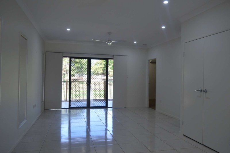 Photo - 10 Huxley Crescent, Oonoonba QLD 4811 - Image 4