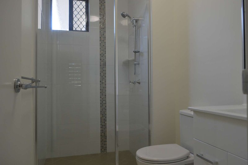Photo - 10 Huxley Crescent, Oonoonba QLD 4811 - Image 5