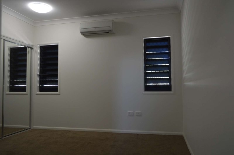 Photo - 10 Huxley Crescent, Oonoonba QLD 4811 - Image 6
