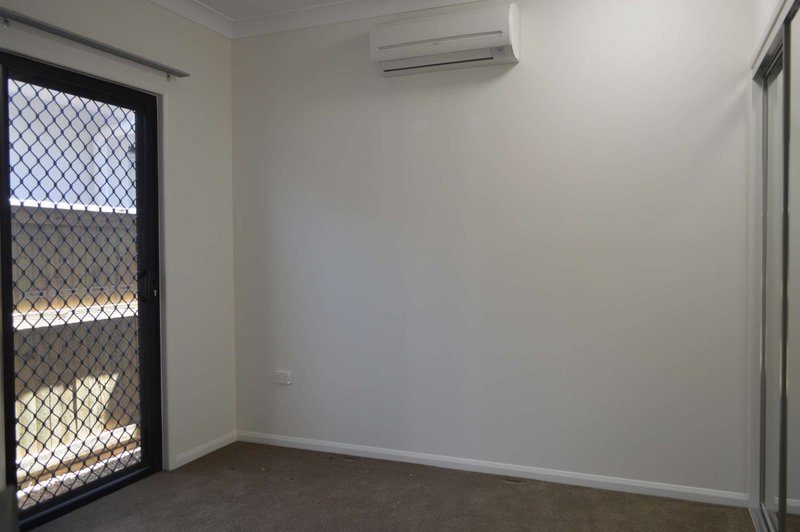 Photo - 10 Huxley Crescent, Oonoonba QLD 4811 - Image 7