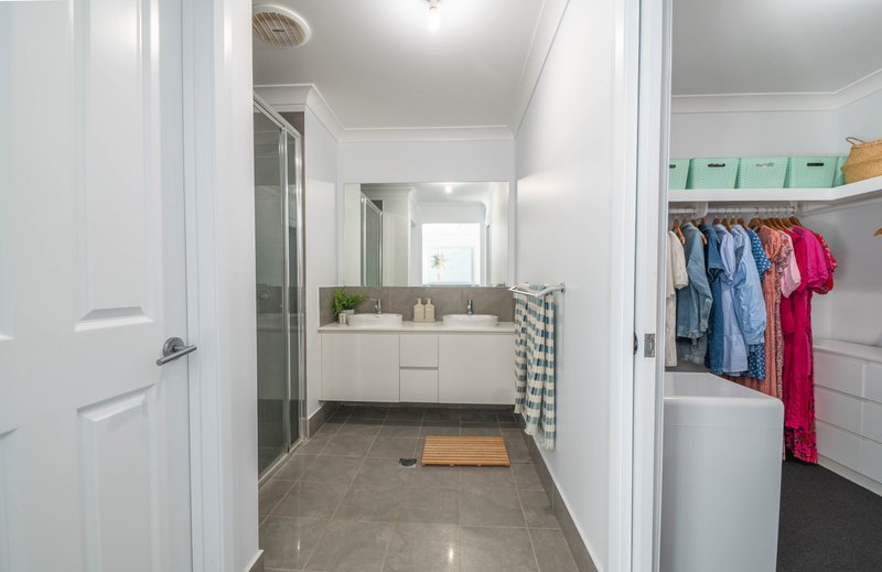Photo - 10 Hydrangea Avenue, Parkes NSW 2870 - Image 6