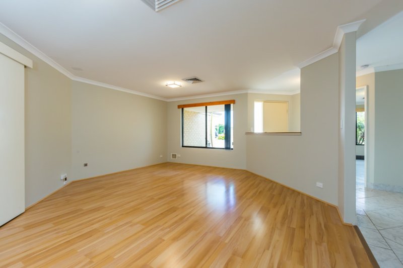 Photo - 10 Hynes Court, Huntingdale WA 6110 - Image 6