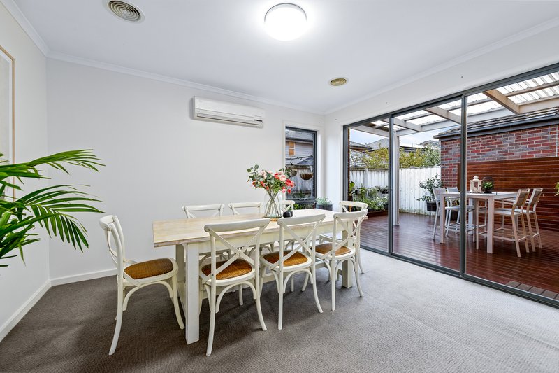 Photo - 10 Ibrox Street, Mulgrave VIC 3170 - Image 5