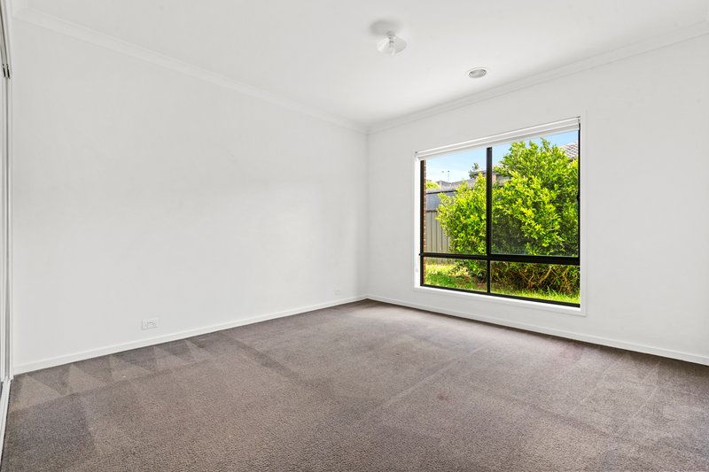 Photo - 10 Iceberg Drive, Mernda VIC 3754 - Image 10