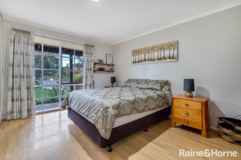 Photo - 10 Ida Crescent, Romsey VIC 3434 - Image 9