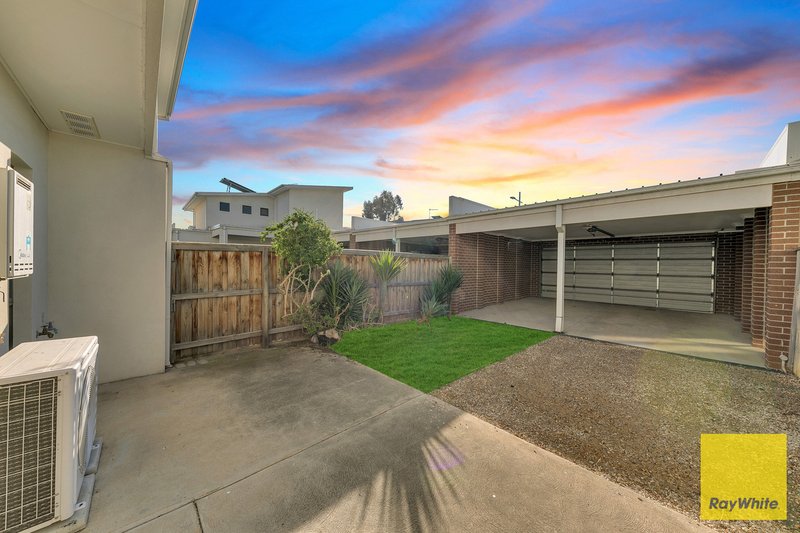 Photo - 10 Illabunda Drive, Werribee VIC 3030 - Image 27