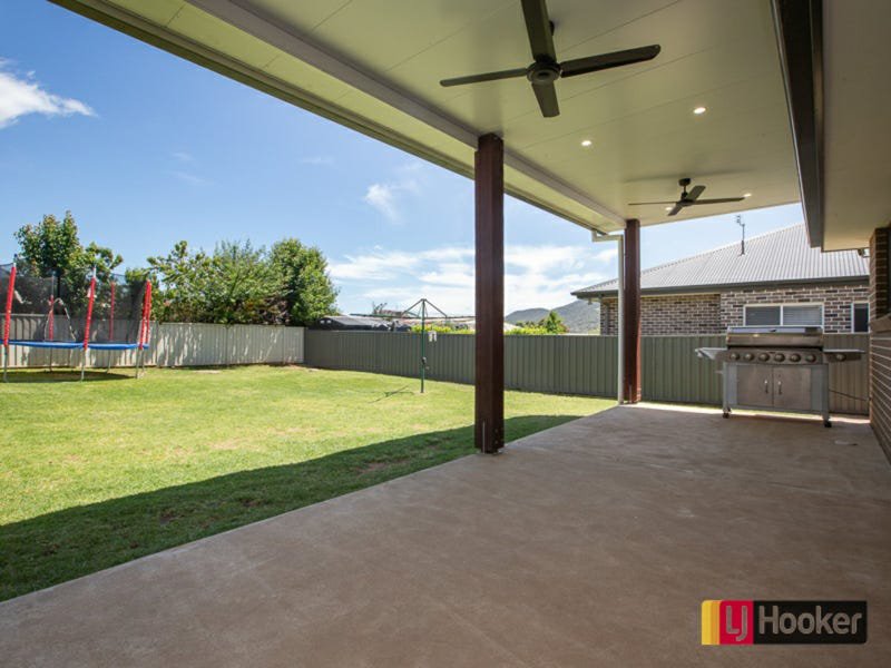 Photo - 10 Illawarra Place, Calala NSW 2340 - Image 3