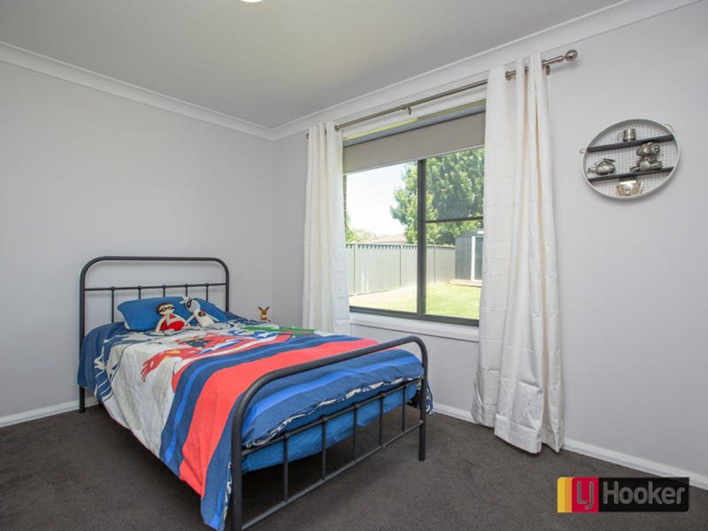 Photo - 10 Illawarra Place, Calala NSW 2340 - Image 11