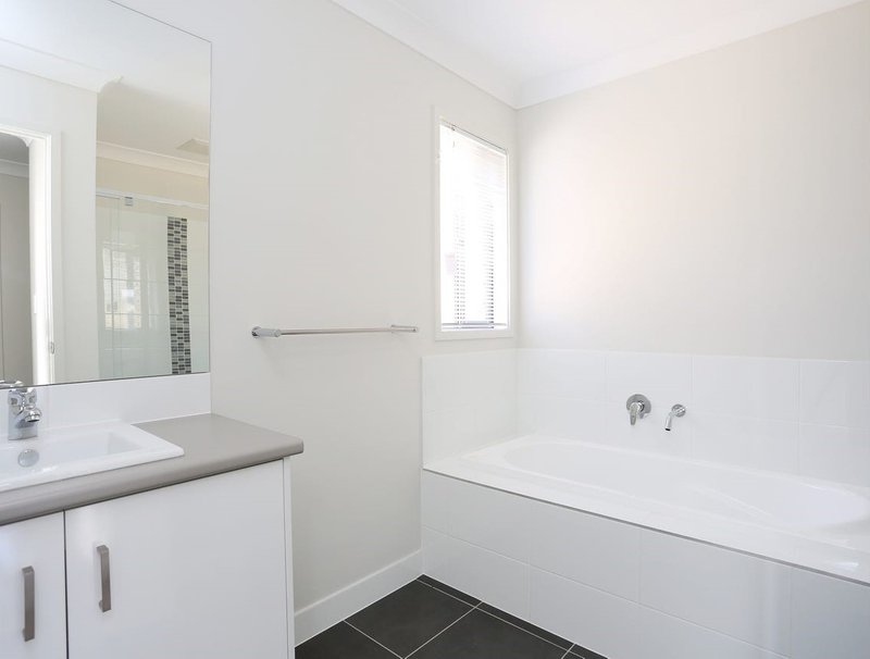 Photo - 10 Imelda Way, Pimpama QLD 4209 - Image 5