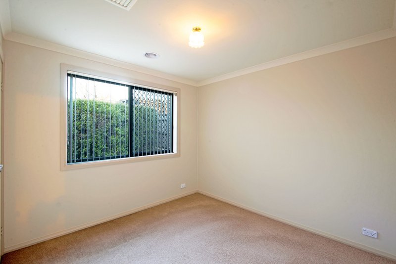 Photo - 10 Inglewood Street, Gungahlin ACT 2912 - Image 7