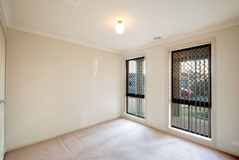 Photo - 10 Inglewood Street, Gungahlin ACT 2912 - Image 15