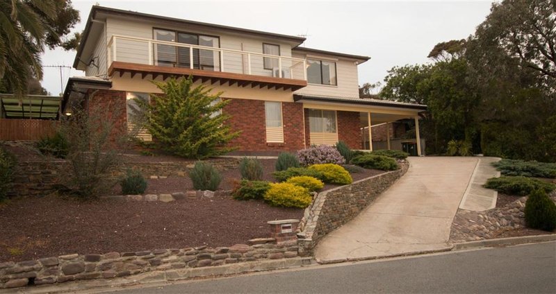 Photo - 10 Ingomar Court, Hallett Cove SA 5158 - Image 3