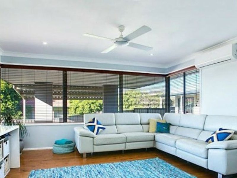 Photo - 10 Inverness Road, South Penrith NSW 2750 - Image 4