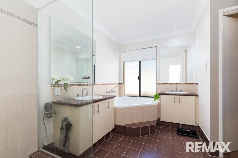 Photo - 10 Investigator Parade, Jindalee WA 6036 - Image 6