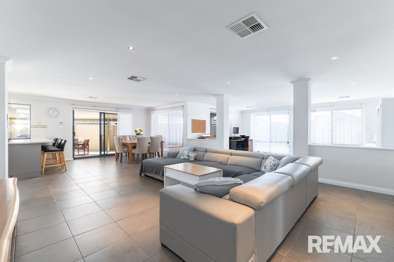 Photo - 10 Investigator Parade, Jindalee WA 6036 - Image 9