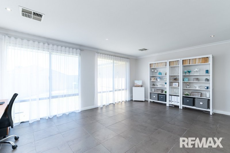 Photo - 10 Investigator Parade, Jindalee WA 6036 - Image 12