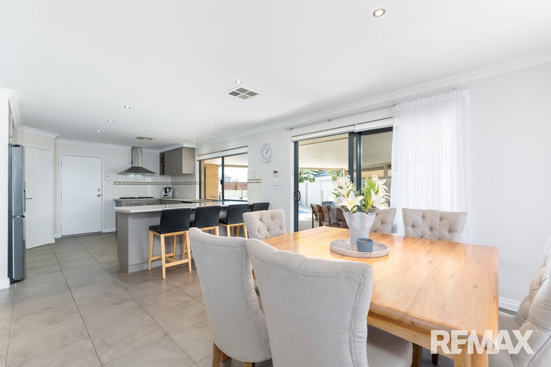 Photo - 10 Investigator Parade, Jindalee WA 6036 - Image 14