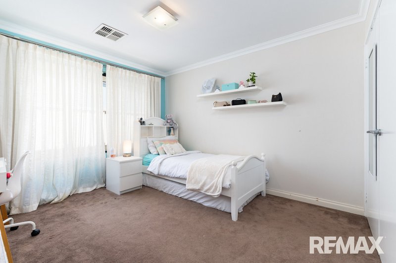 Photo - 10 Investigator Parade, Jindalee WA 6036 - Image 18