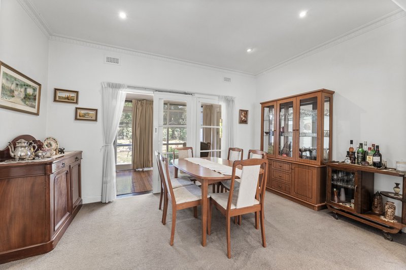 Photo - 10 Iris Street, Burwood VIC 3125 - Image 12