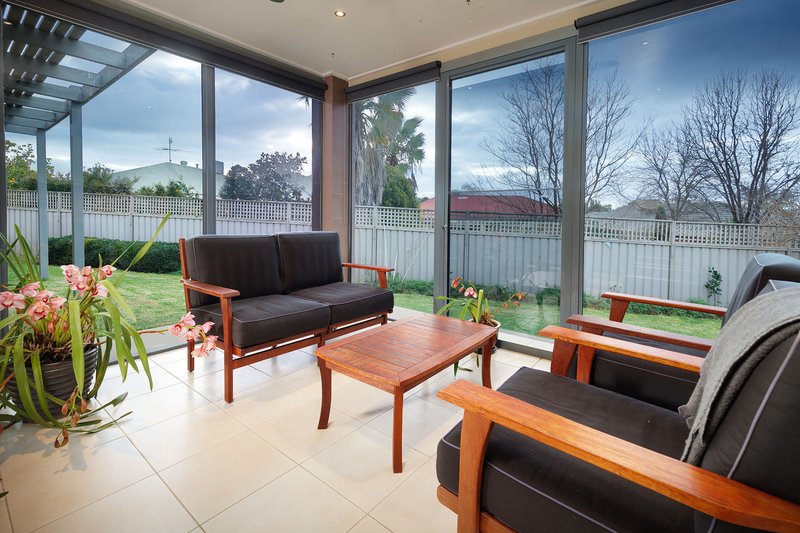 Photo - 10 Irvine Court, Wodonga VIC 3690 - Image 11