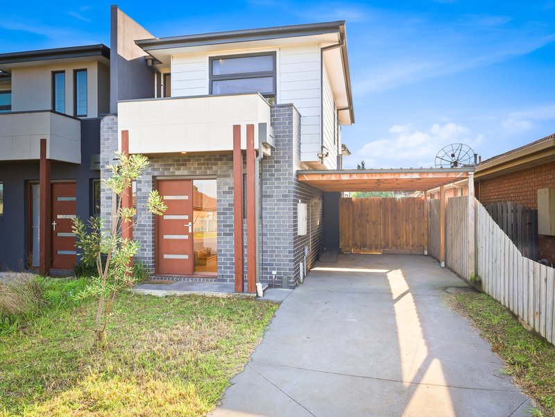Photo - 10 Isaacs Street, Laverton VIC 3028 - Image 1