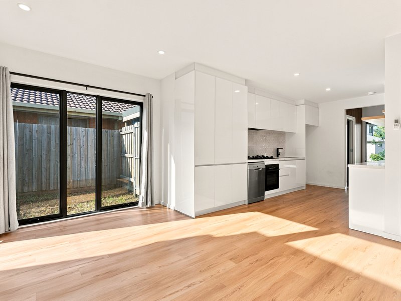 Photo - 10 Isaacs Street, Laverton VIC 3028 - Image 5
